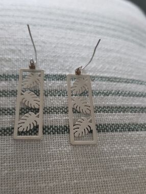 Silver Leaf Cutout Rectangle Drop Earrings - Women Jewelry